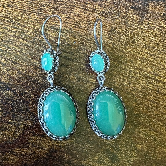 Artisan Crafted Sterling Silver Green Aventurine Dangle Earrings - Picture 1 of 8